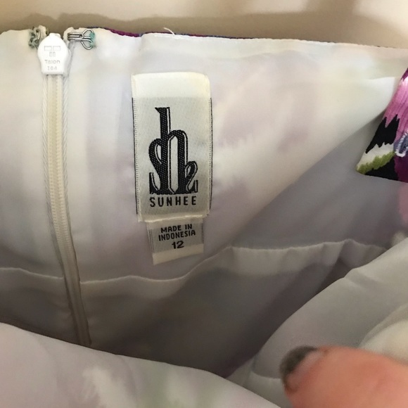 Dress large - Picture 2 of 5